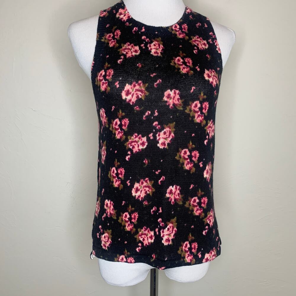 Forever 21 Black Floral Sweater Vest  Shell Sz Medium
